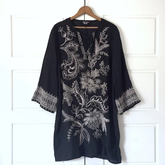 Johnny Was Floral Embroidered Shift Dress Small Black Boho Chic Eclectic Tassels - Picture 1 of 12